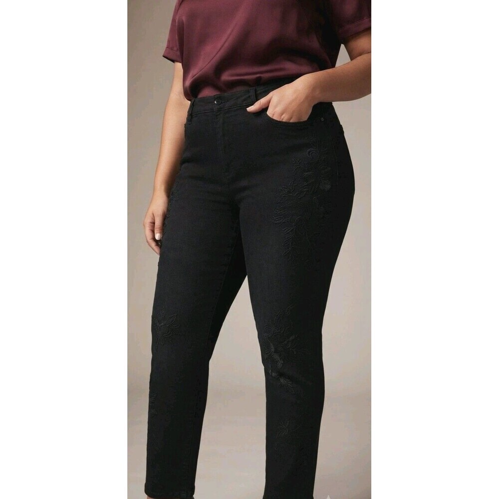 DG2 Diane Gilman Jeans Black Floral Embroidered  Straight Leg Size 14